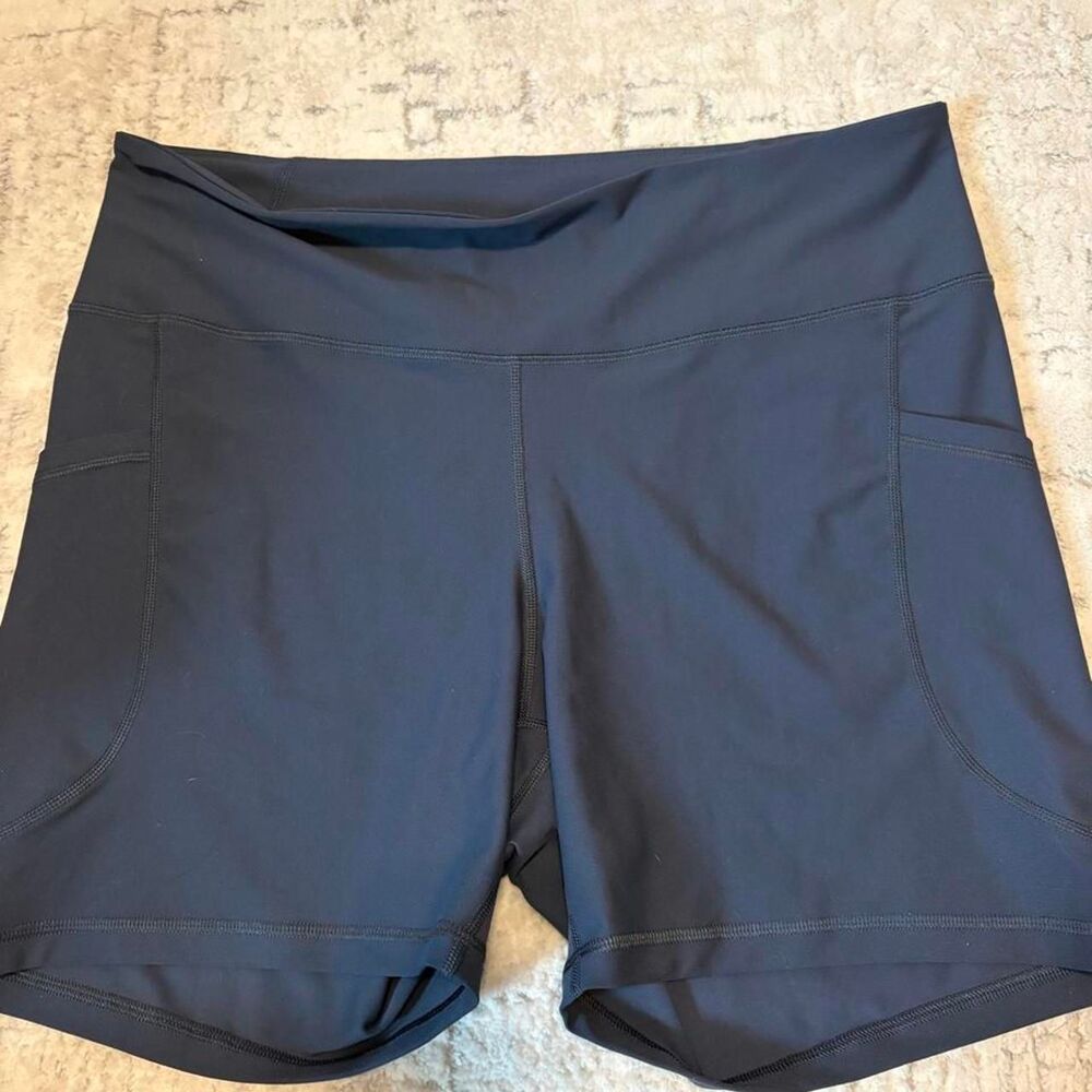 Old-navy Women's Black and Grey Shorts